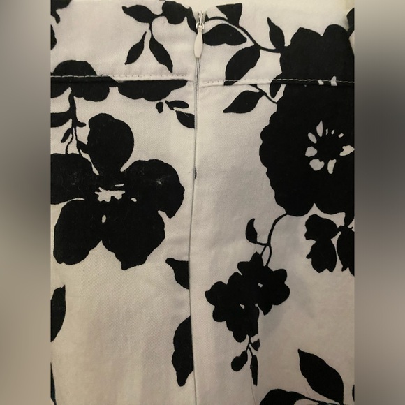 #A1 🌈 | Floral Skirt | S: XXL - Picture 2 of 3